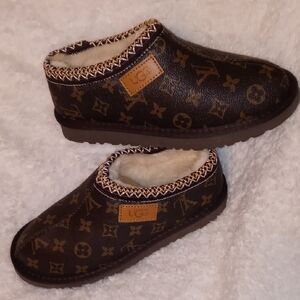 UGG Dark Brown LV Patterned Shoes